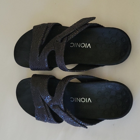 Vionic - Picture 3 of 3